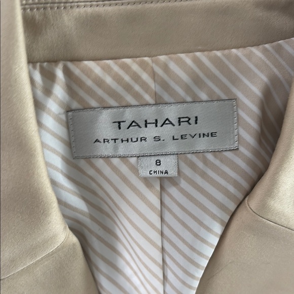 Tahari Blazer Sz 8 light beige color - Picture 2 of 7